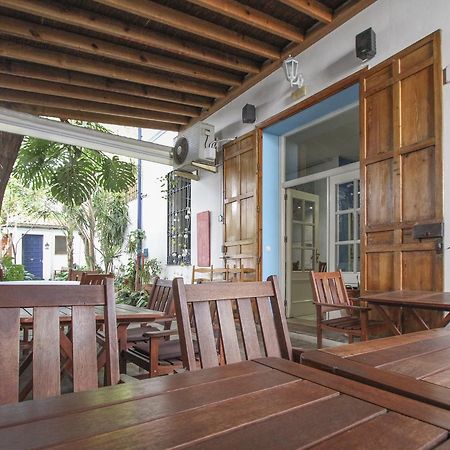 Hostal Las Acacias มาลากา ภายนอก รูปภาพ
