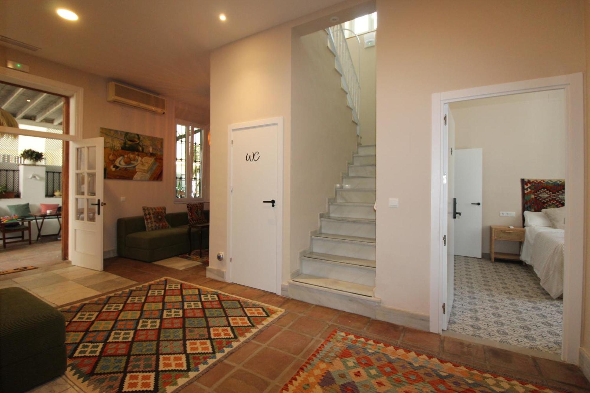 Hostal Las Acacias มาลากา ภายนอก รูปภาพ
