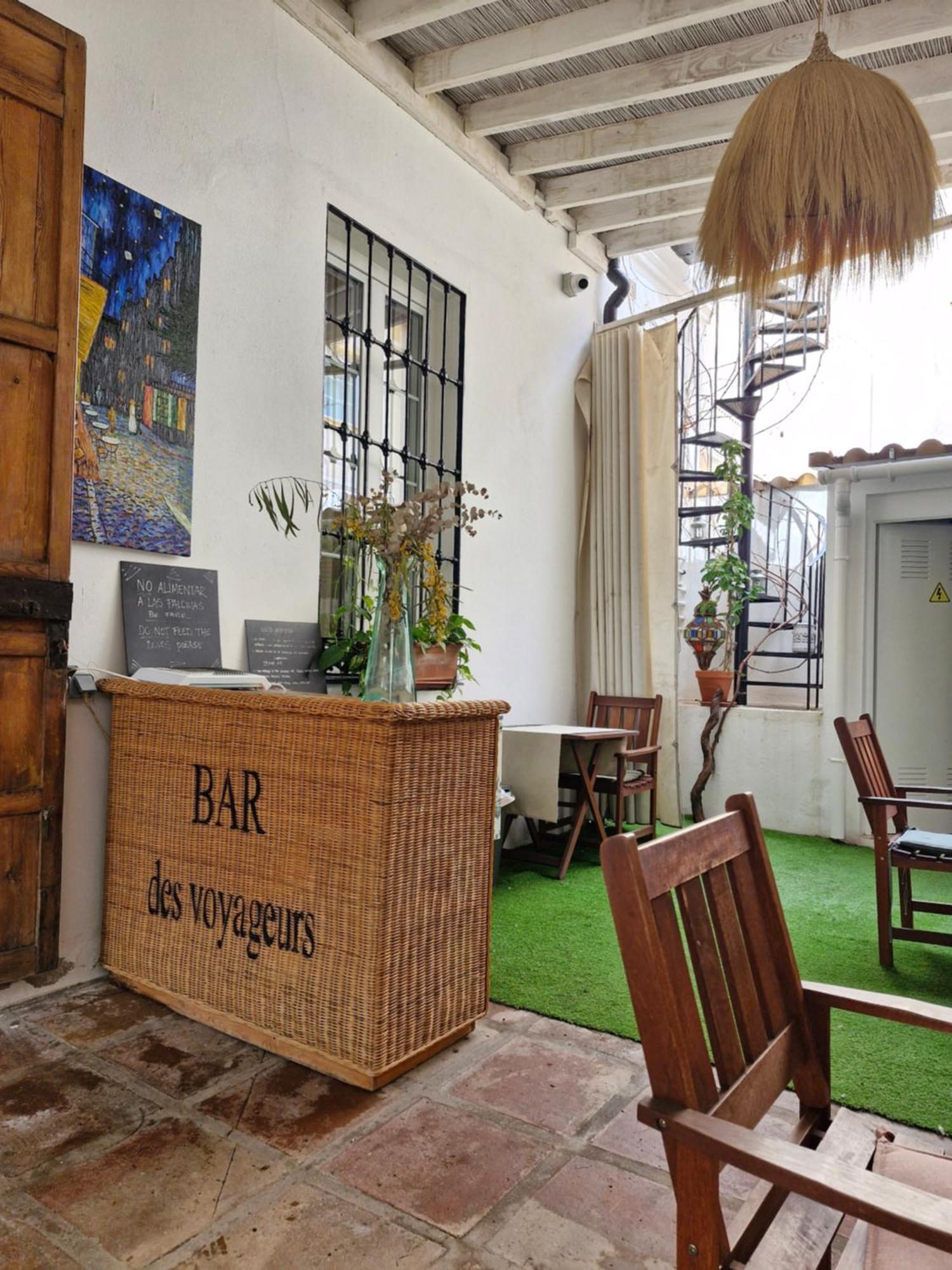 Hostal Las Acacias มาลากา ภายนอก รูปภาพ