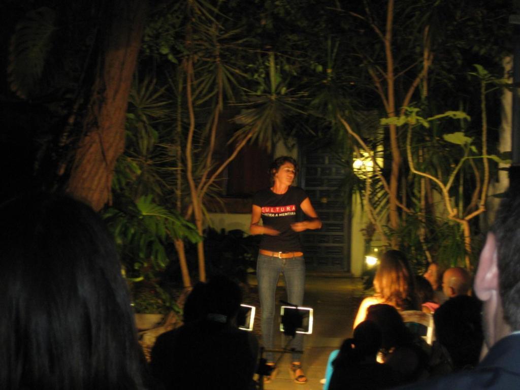 Hostal Las Acacias มาลากา ภายนอก รูปภาพ
