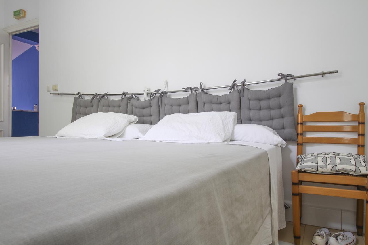 Hostal Las Acacias มาลากา ภายนอก รูปภาพ