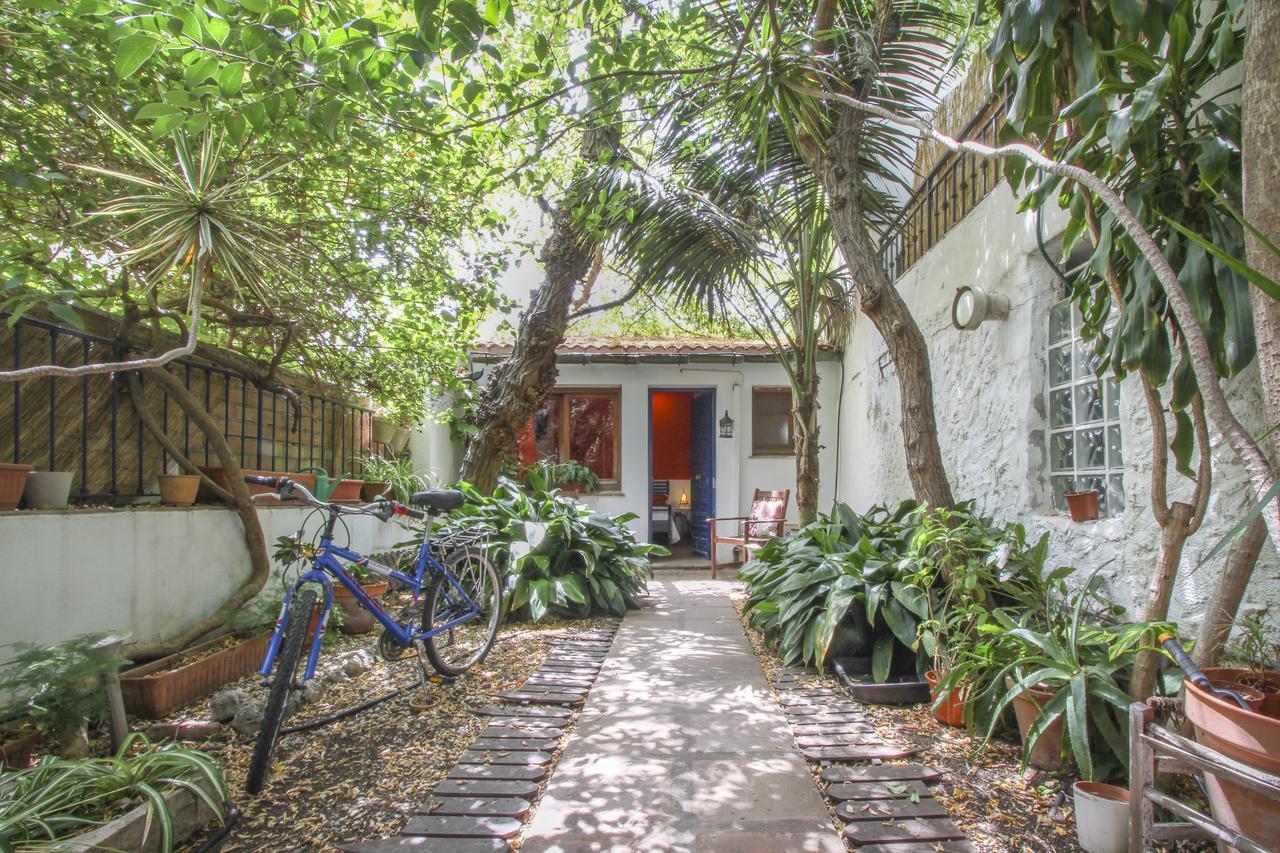Hostal Las Acacias มาลากา ภายนอก รูปภาพ